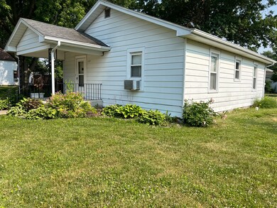 117 W Stewart St, Swayzee, IN 46986 - photo 2