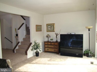 5687 Vantage Point Rd, Columbia, MD 21044 - photo 4