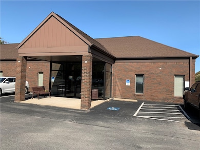 4 Peartree Way, Beaver, PA 15009 - photo 2