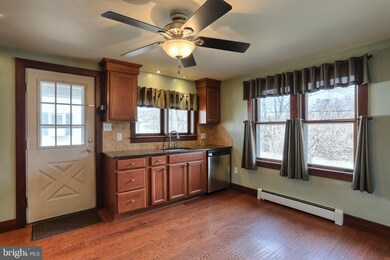 35 N Greenview Rd, Schuylkill Haven, PA 17972 - photo 5