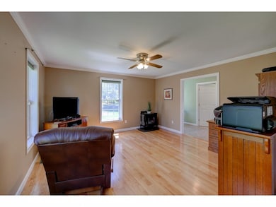 34 Chestnut Dr, Allenstown, NH 03275 - photo 5