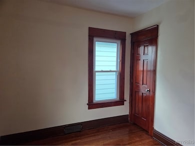 172 Rodney Ave unit Upper, Buffalo, NY 14214 - photo 6
