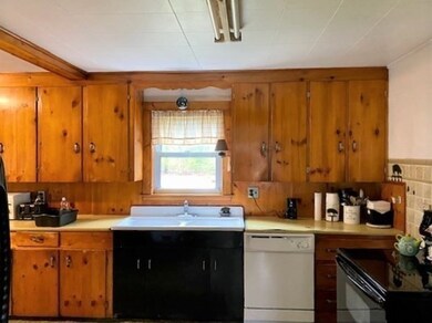 13 Silva St, Carver, MA 02330 - photo 3