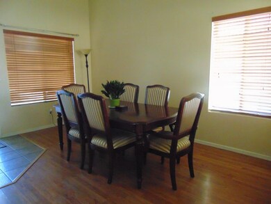 FORMAL DINING