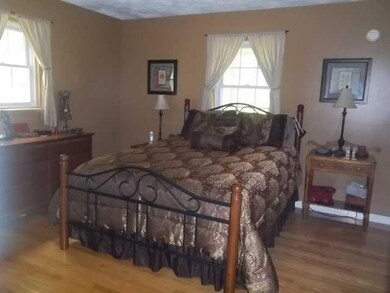 Master Bedroom Master Bedroom