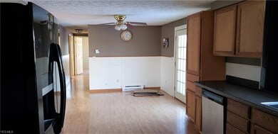 5271 Hilldom Rd, Pierpont, OH 44082 - photo 6