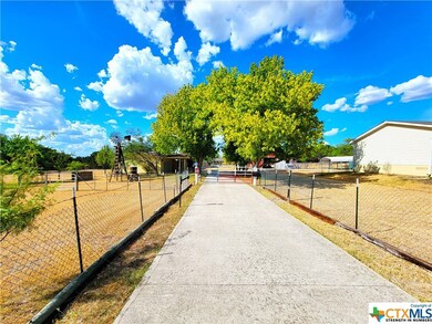 836 Blue Stem Dr, Copperas Cove, TX 76522 - photo 4