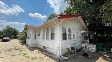 View of side of home