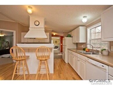 Spacious Kitchen