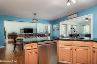 6038 Pebble Creek Dr, Floyds Knobs, IN 47119 - photo 7