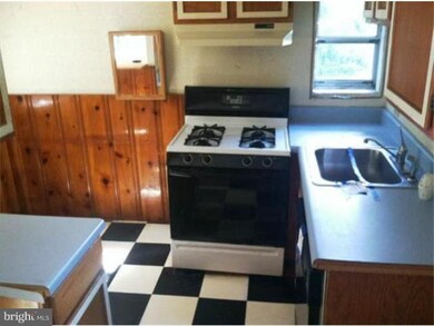 1306 E Emmaus Ave, Allentown, PA 18103 - photo 3