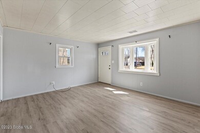 25 Miracle Ln, Albany, NY 12211 - photo 5