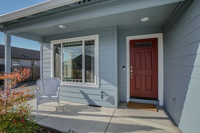 8377 Kyra Ln, White City, OR 97503 - photo 4