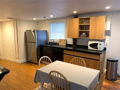 28 Broadway unit A, Newport, RI 02840 - photo 4