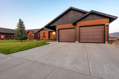 875 Paiute St, Driggs, ID 83422 - photo 2