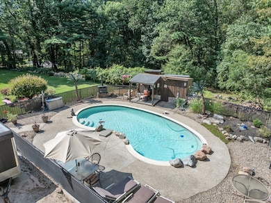 8 Brookside Rd, Middleton, MA 01949 - photo 3