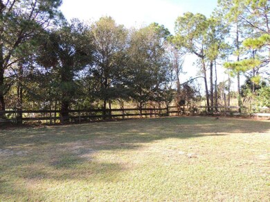SEPARATELY FENCED BACKYARD
