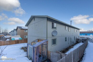 6-Exterior Back 20220329-DW-0483-Edit