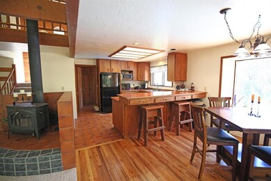 1460 E Jones Creek Rd, Grants Pass, OR 97526 - photo 5