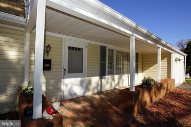 12916 Cheswood Ln, Bowie, MD 20715 - photo 2