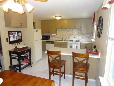 1820 Meander Dr, Columbus, OH 43229 - photo 7