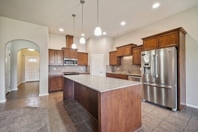 13671 S Quincy St, Glenpool, OK 74033 - photo 7