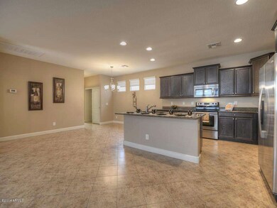 005_Dining-Kitchen