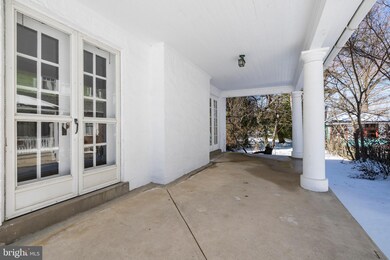 221 Lenoir Ave, Wayne, PA 19087 - photo 2