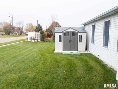 6540 Madison St, Davenport, IA 52806 - photo 3