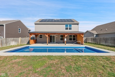 8814 Stoddard Ln, Indianapolis, IN 46217 - photo 4