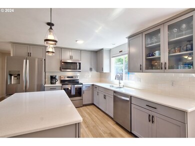 336 NE Elm St, Sheridan, OR 97378 - photo 2