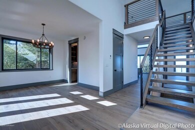 Entry & Dining