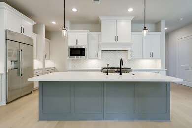 413 Forest Reserve Place, Houston, TX 77079 - photo 2