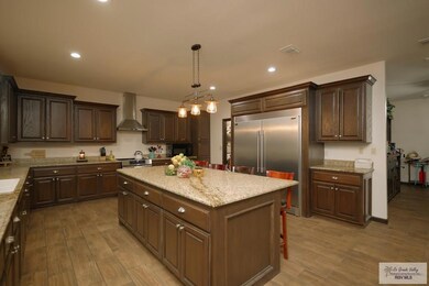 34833 Quail Dr, San Benito, TX 78586 - photo 6