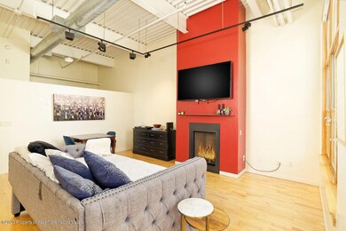 213Robinson#324_WEB_20091602