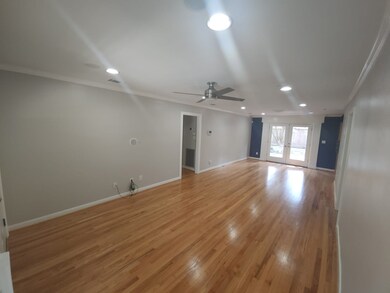 1071 W 43rd St, Houston, TX 77018 - photo 3