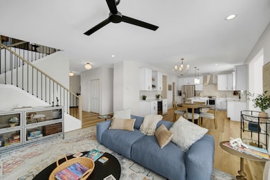 306 Holst Ln, Valparaiso, IN 46385 - photo 4