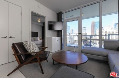 3033 Wilshire Blvd unit 1707, Los Angeles, CA 90010 - photo 7