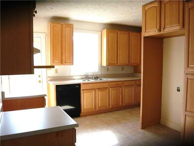 Cafeteria/Kitchen.