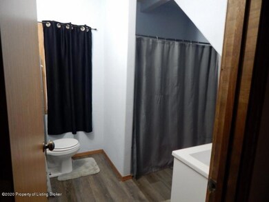 28 3rd St W Taylor 4