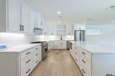 3225 3225 S Donnybrook Ave, Tyler, TX 75701 - photo 5