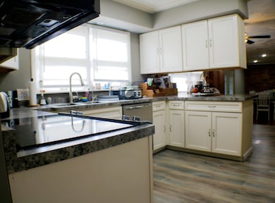 6581 Squire Ln, Loves Park, IL 61111 - photo 7