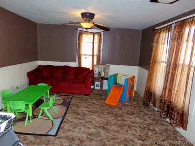 611 N E St, Eufaula, OK 74432 - photo 3