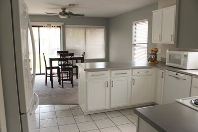 Kitchen & Dining