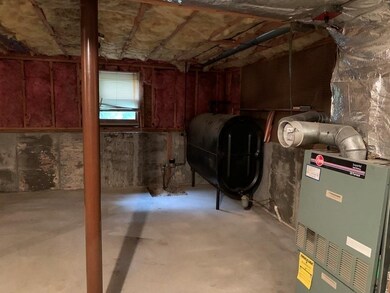 66 Laclede Ave, Chicopee, MA 01020 - photo 5