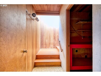 1620 Sylvan St, Eugene, OR 97403 - photo 2