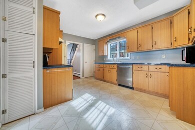 120 Hamden Cir, Quincy, MA 02170 - photo 5