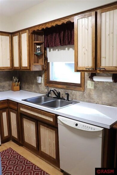 1011 12th St N, New Ulm, MN 56073 - photo 6