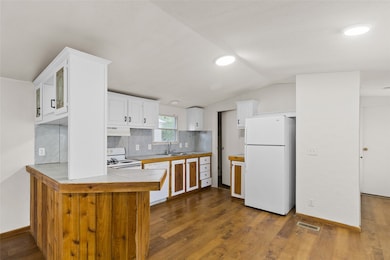 1202 US Highway 190 unit 13, Huntsville, TX 77340 - photo 5