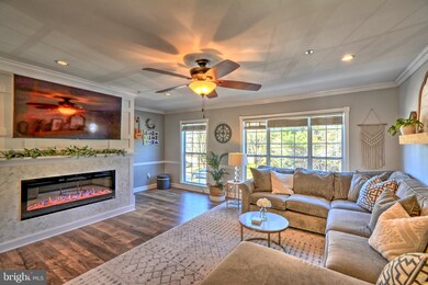 1529 Ashburnham Dr, Crofton, MD 21114 - photo 7